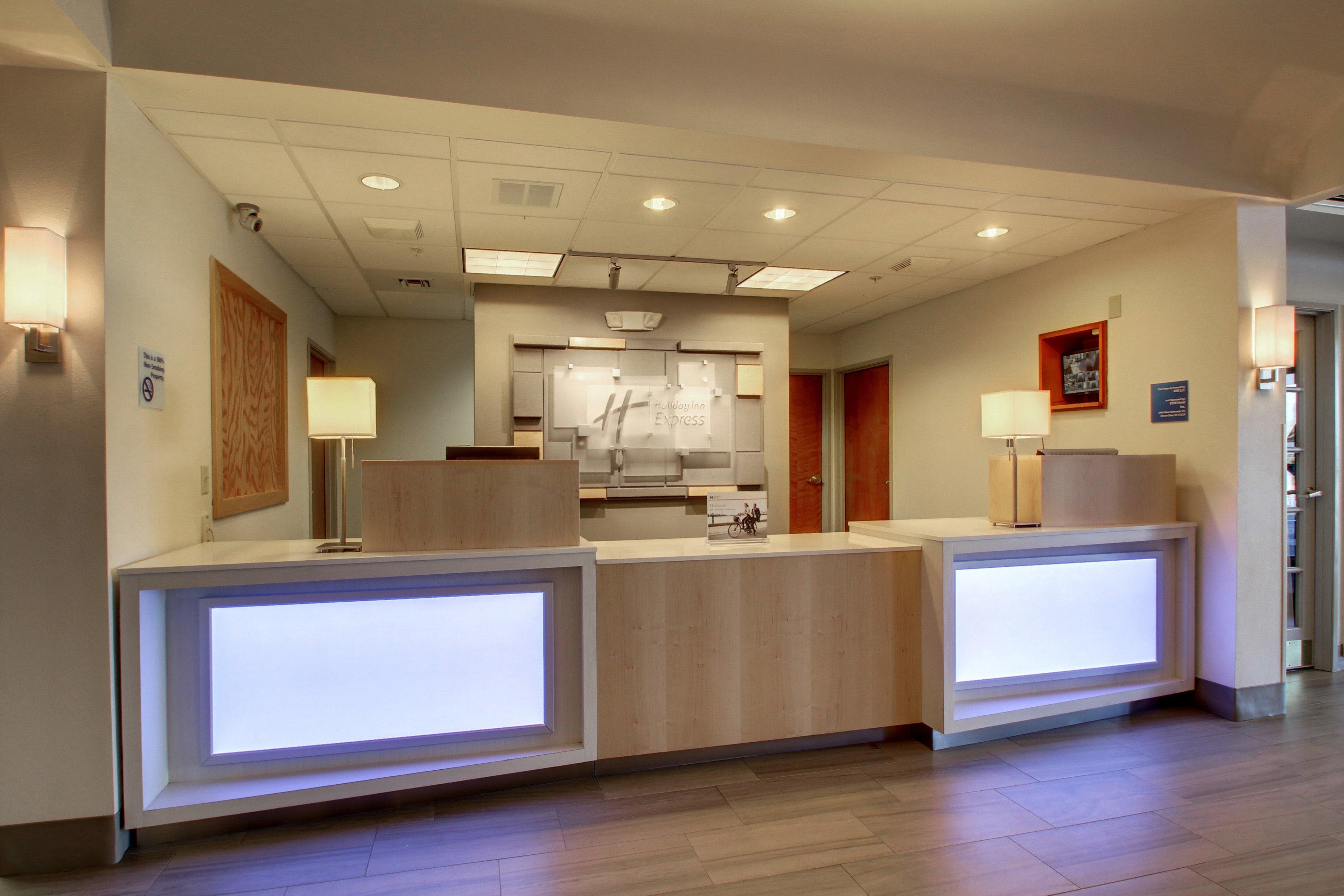 Holiday Inn Express Milwaukee N- Brown Deer/Mequon Exterior photo
